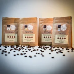 Degustačná sada kávy Likérová – Piña Colada, Rum-Vanilka, Malibu, Vaječný likér (4×100 g)