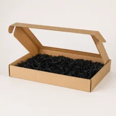 Dárková krabička s okénkem a černou výplní 350 × 250 × 50 mm