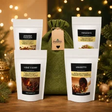 Dárkový pytel inspirace – zelená sada 4× rozpustná káva 25 g Pistácie, Amaretto, Višně v rumu a Dubajská čokoláda
